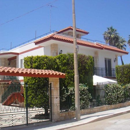Villa Maria Sant Isidoro  Esterno foto